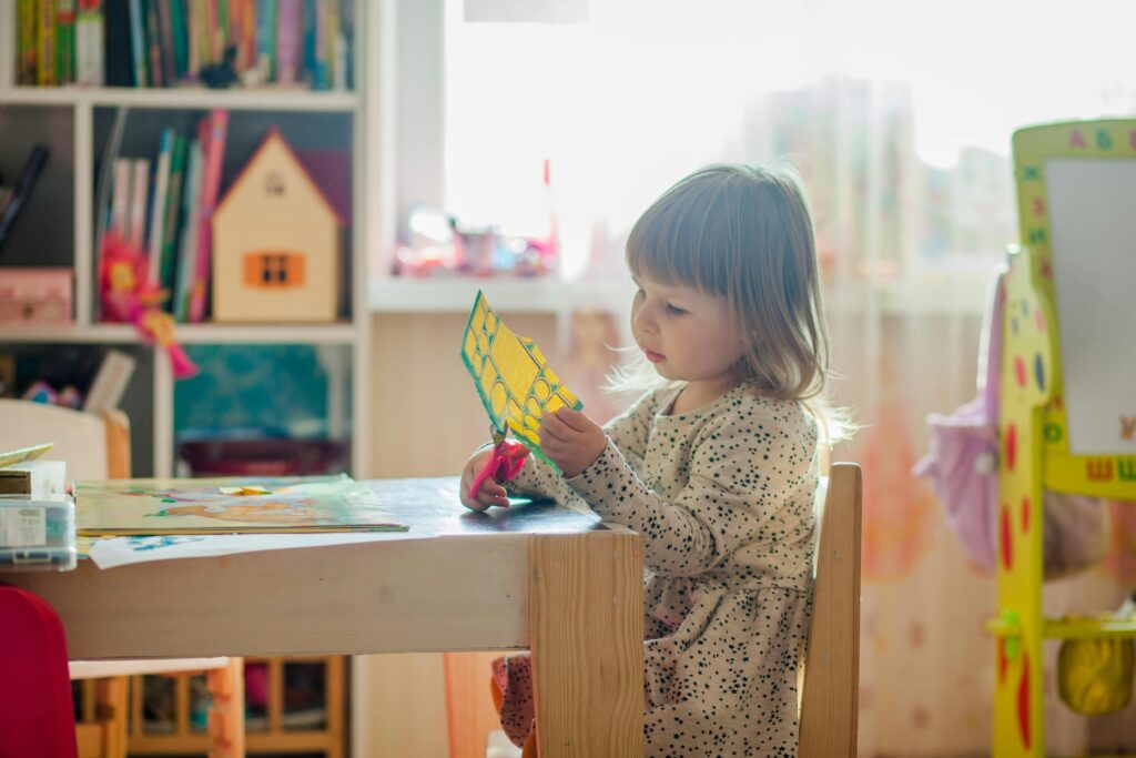 Es importante que los niños vayan tomando decisiones en su cama Montessori.